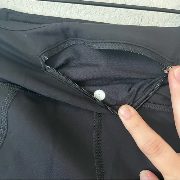 Lululemon Black Pace Rival Cropped Athletic Leggings 22” Size 4 - Picture 6 of 6